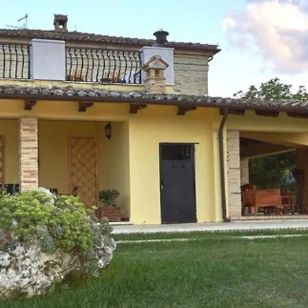 Lantgård La Fattoria Di Maria Donata Cugnoli
